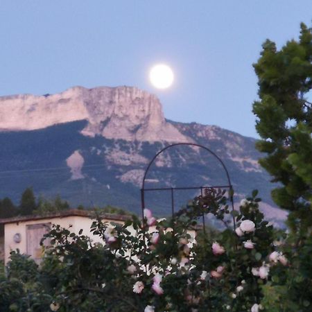 Le Petit Caboulot En Pleine Nature Vaumeilh エクステリア 写真
